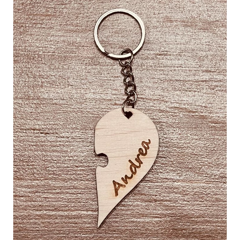 Gravírozott neves fa kulcstartó - Andrea