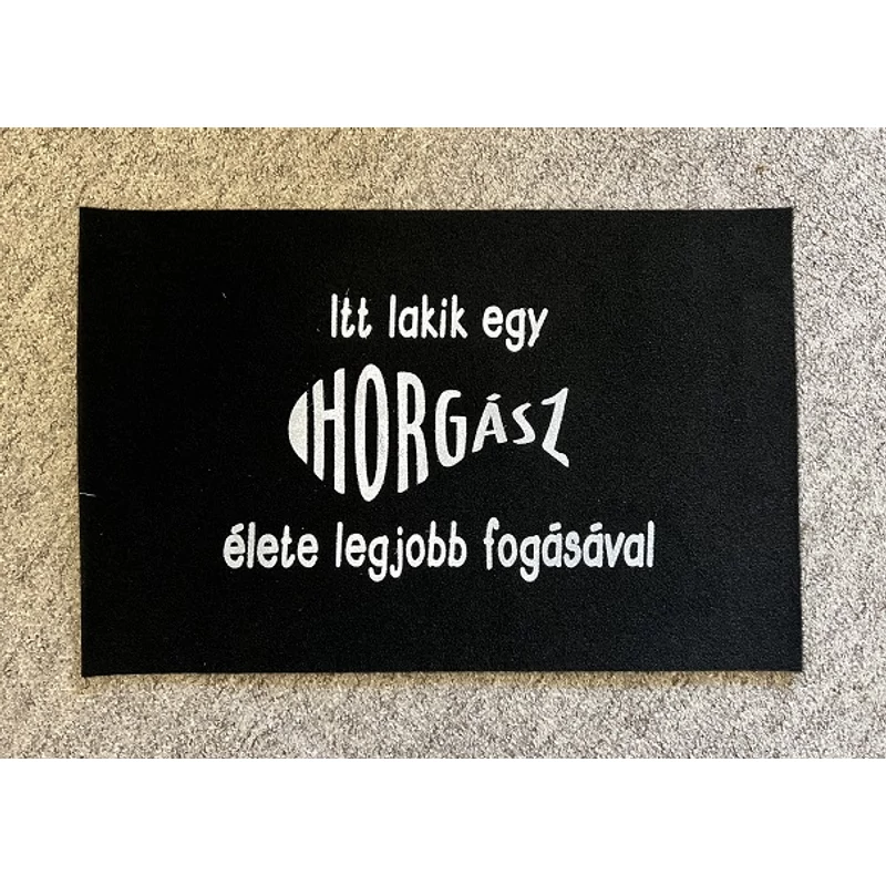 Lábtörlő-Itt lakik egy horgász…