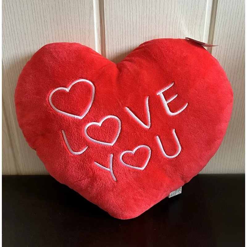 Plüss szív párna - Love You felirattal