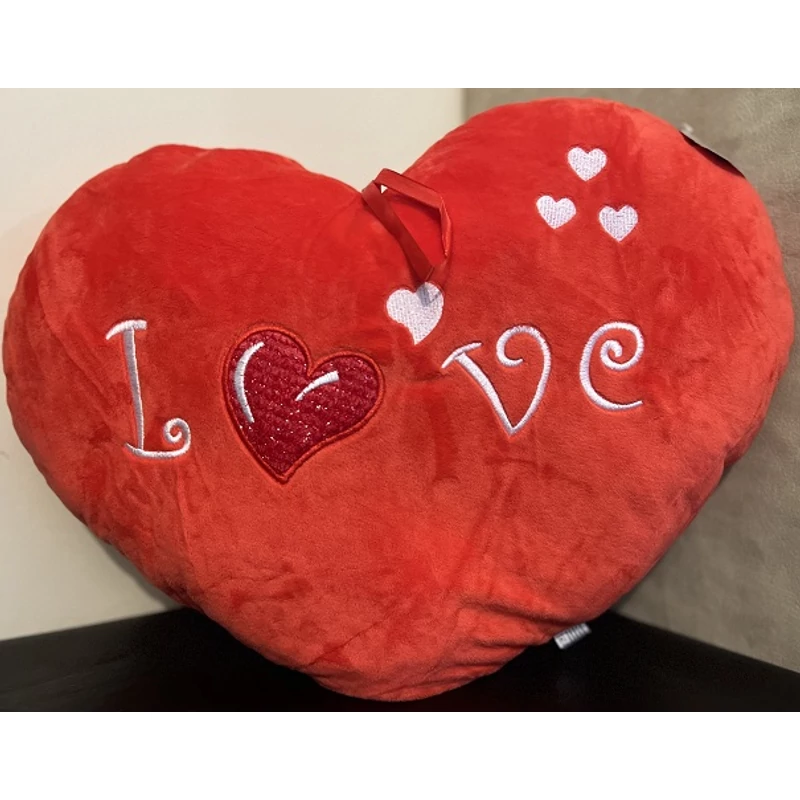 Óriás Plüss szív párna  Love  felirattal  - Szerelmes ajándékok
