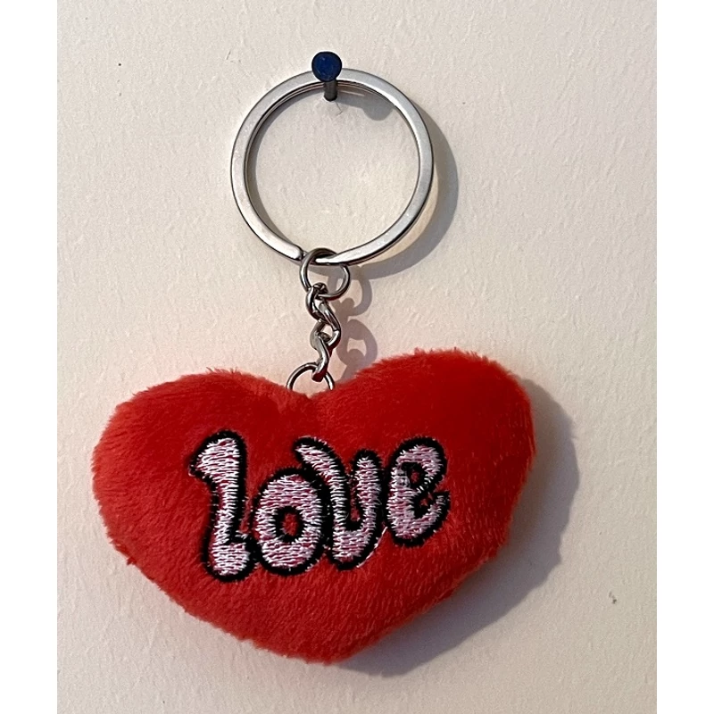Kulcstartó - Piros plüss mini szív Love felirattal