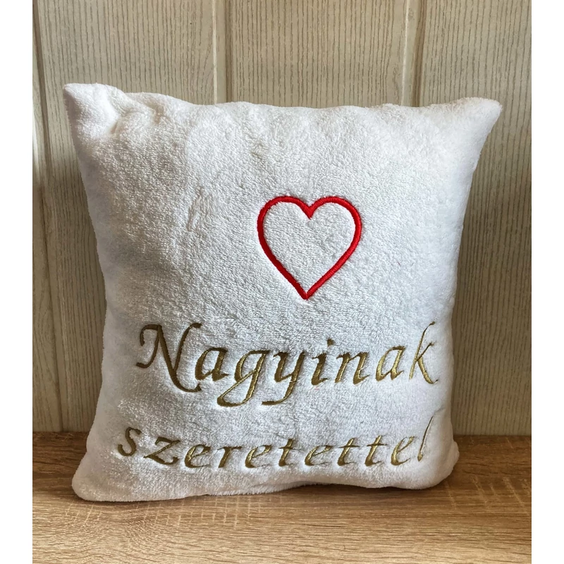 Hímzett párna - Nagyinak szeretettel