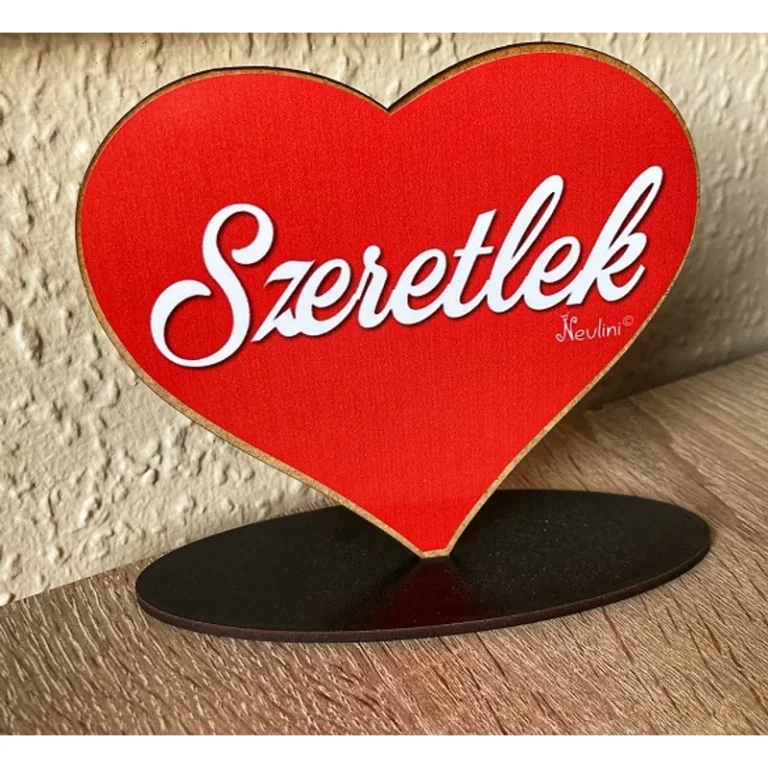 Szív alakú talpas tábla - Szeretlek