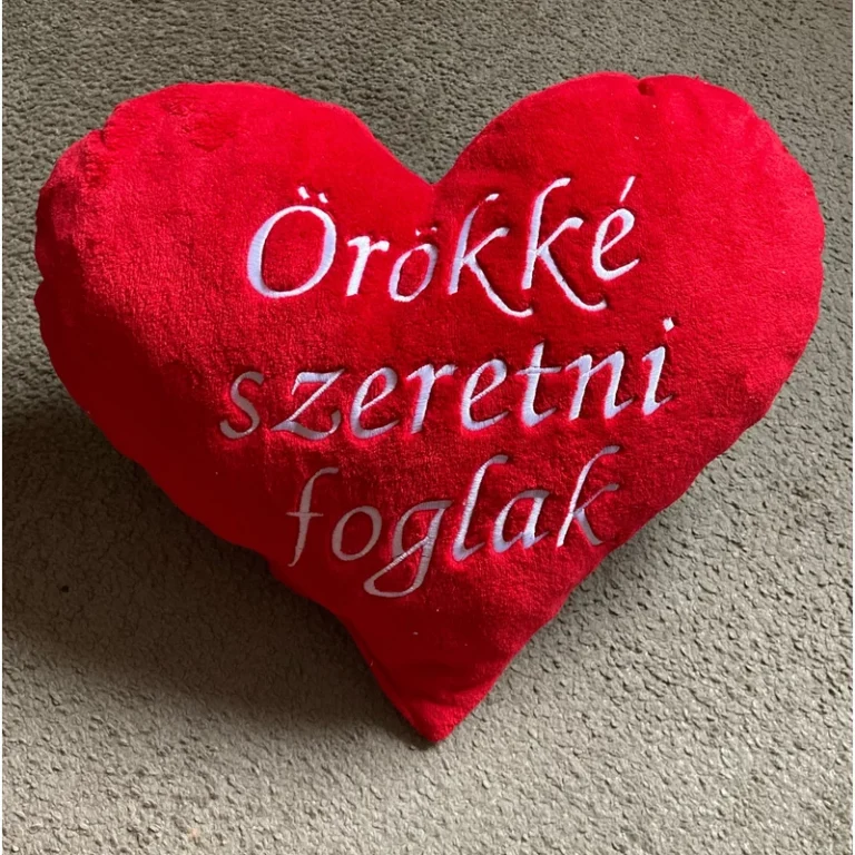 Hímzett szív párna - Örökké szeretni foglak