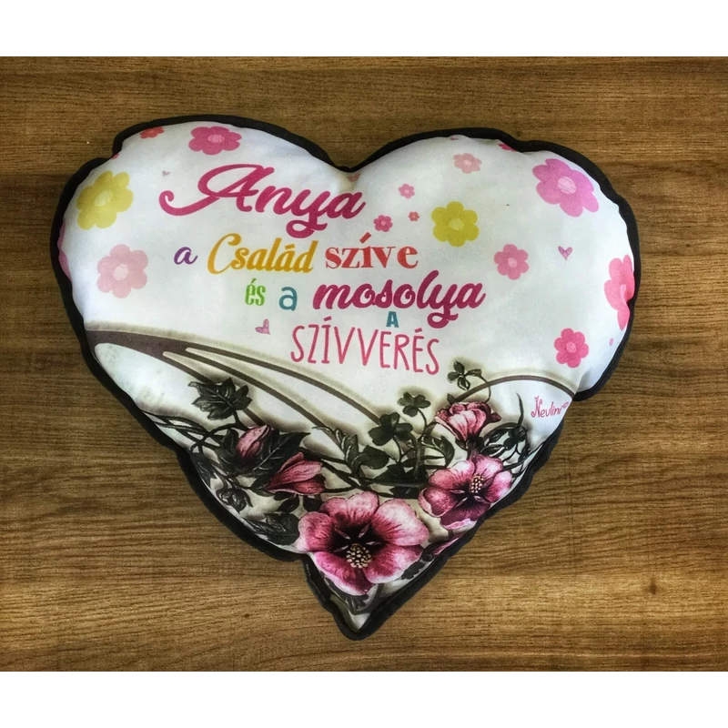Kicsi szív párna - Anya a család szíve